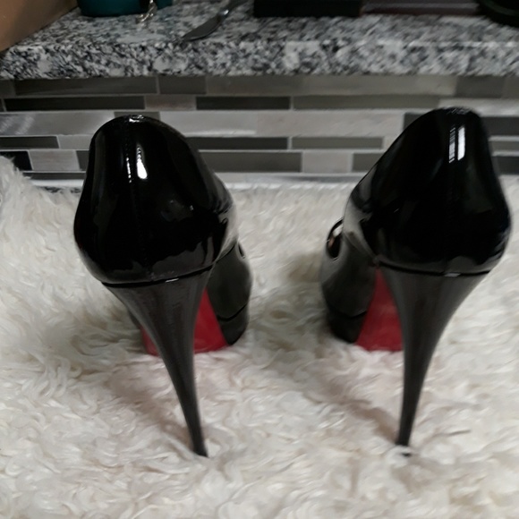 Shoes - Picture 2 of 2